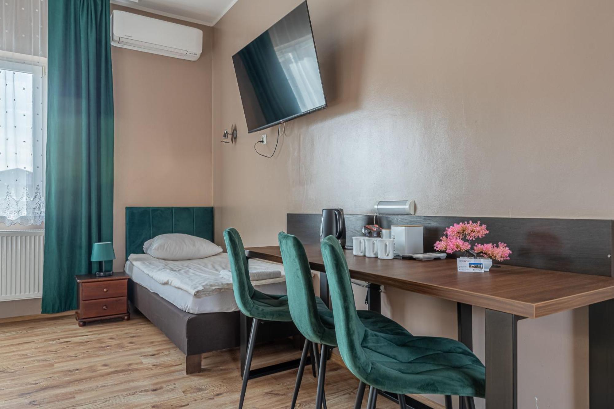 Motel "Plomyk" Kunowice Exteriör bild